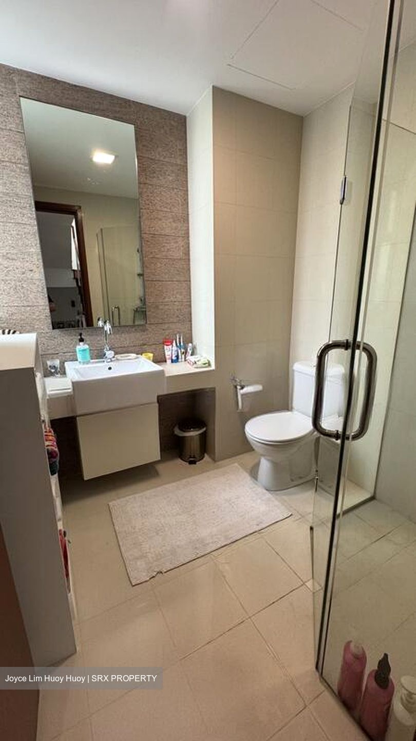 Duchess Avenue (D10), Terrace #497378381